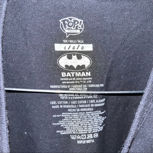 Batman POP Tees unisex T-Shirt Black Gold Size Large - Picture 2 of 3